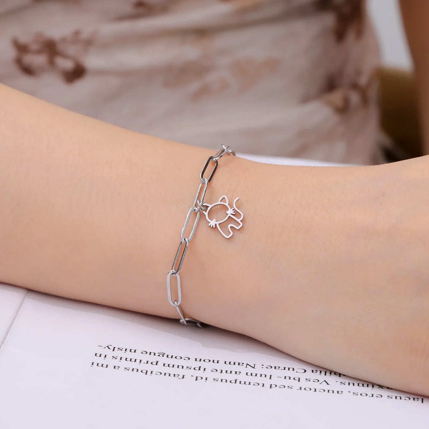 Cazador Trendy Cat Kitten Charm Bracelet for Women Stainless Steel Asymmetric Chain Bracelets Cute Animal Jewelry Gift