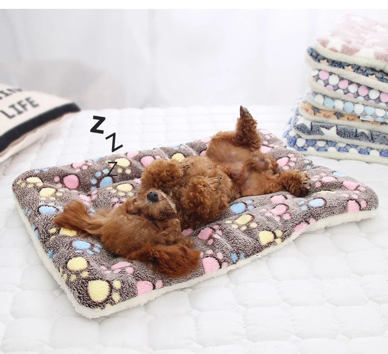 Flannel Thickened Dog Bed Mat Soft Pet Sleeping Mat for Small Medium Large Dogs Cats Winter Warm Pet Blanket Pet Supplies