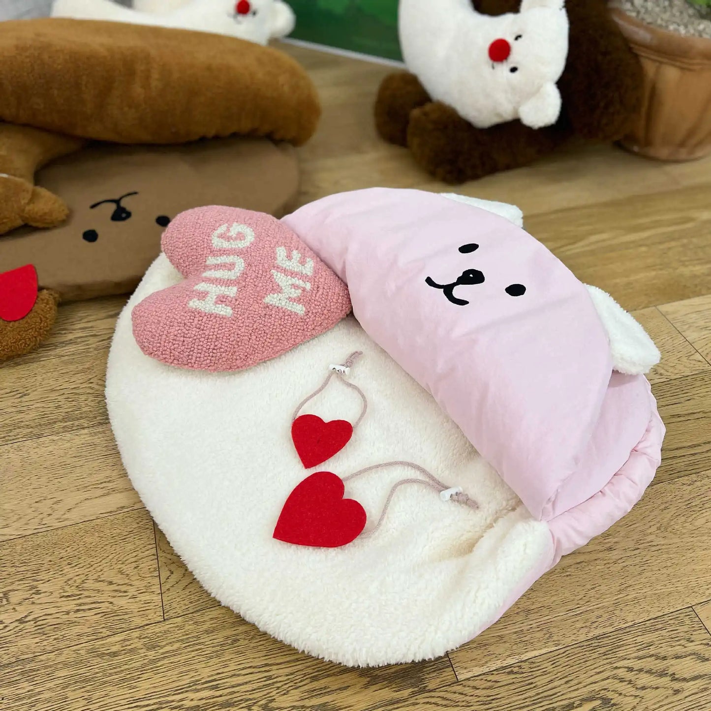 INS Winter Warm Kennel Pet Cat Puppy Dog Bed Thermal Insulation Sleeping Bag Bear Semi-Open Plus Velvet Cushion Dog Accessories