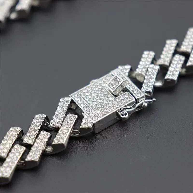 Luxury Bicolor Metal Secure Buckle  Dog Collar Bracelet Bling Diamond Pet Necklace Cuban Chain For Pitbull Big Dogs Jewelry 45cm